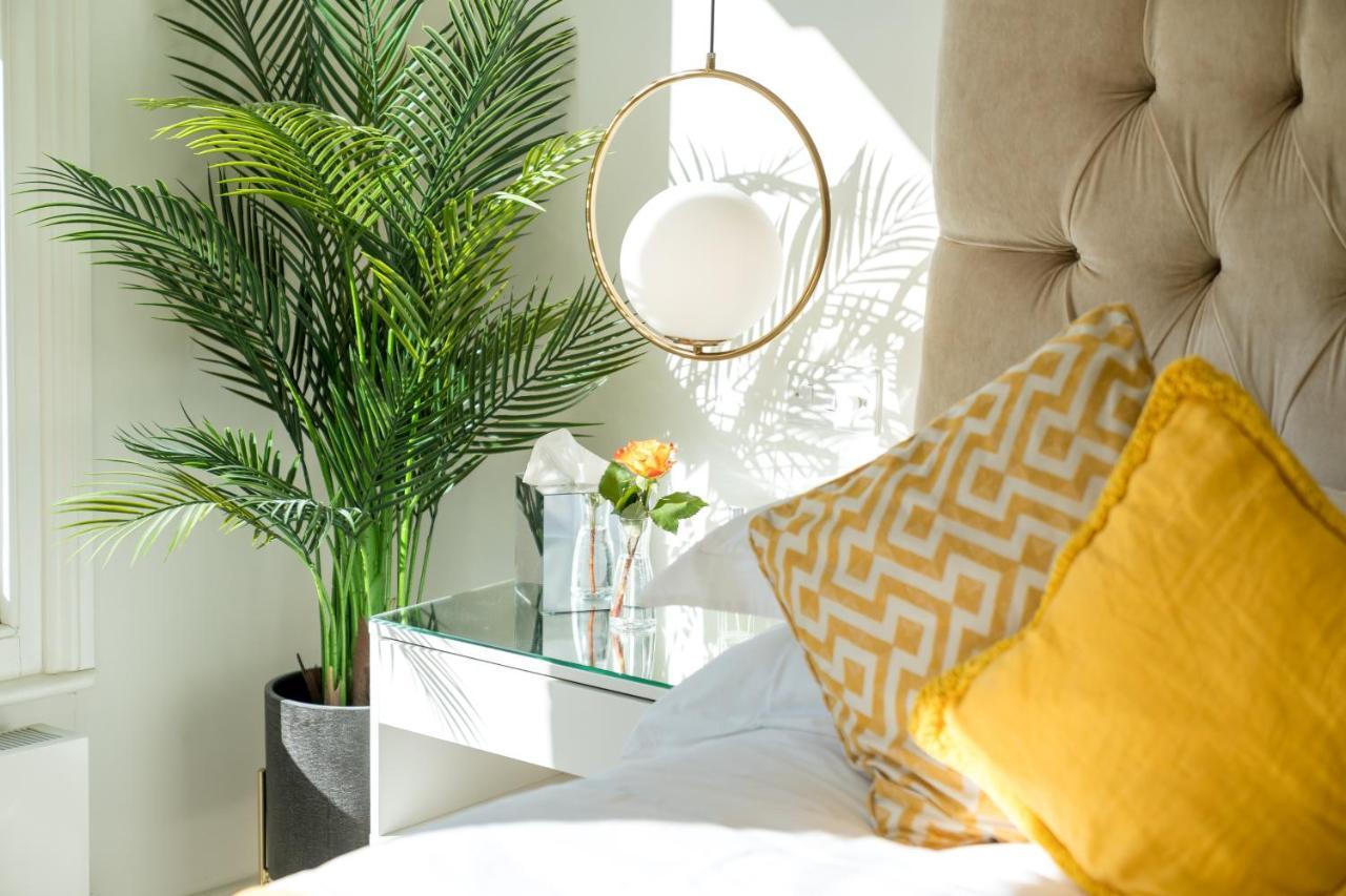 Captivating Apartment In Shepherds Bush London Eksteriør billede