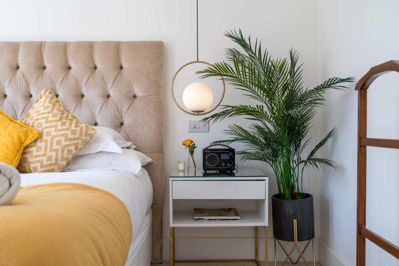Captivating Apartment In Shepherds Bush London Eksteriør billede
