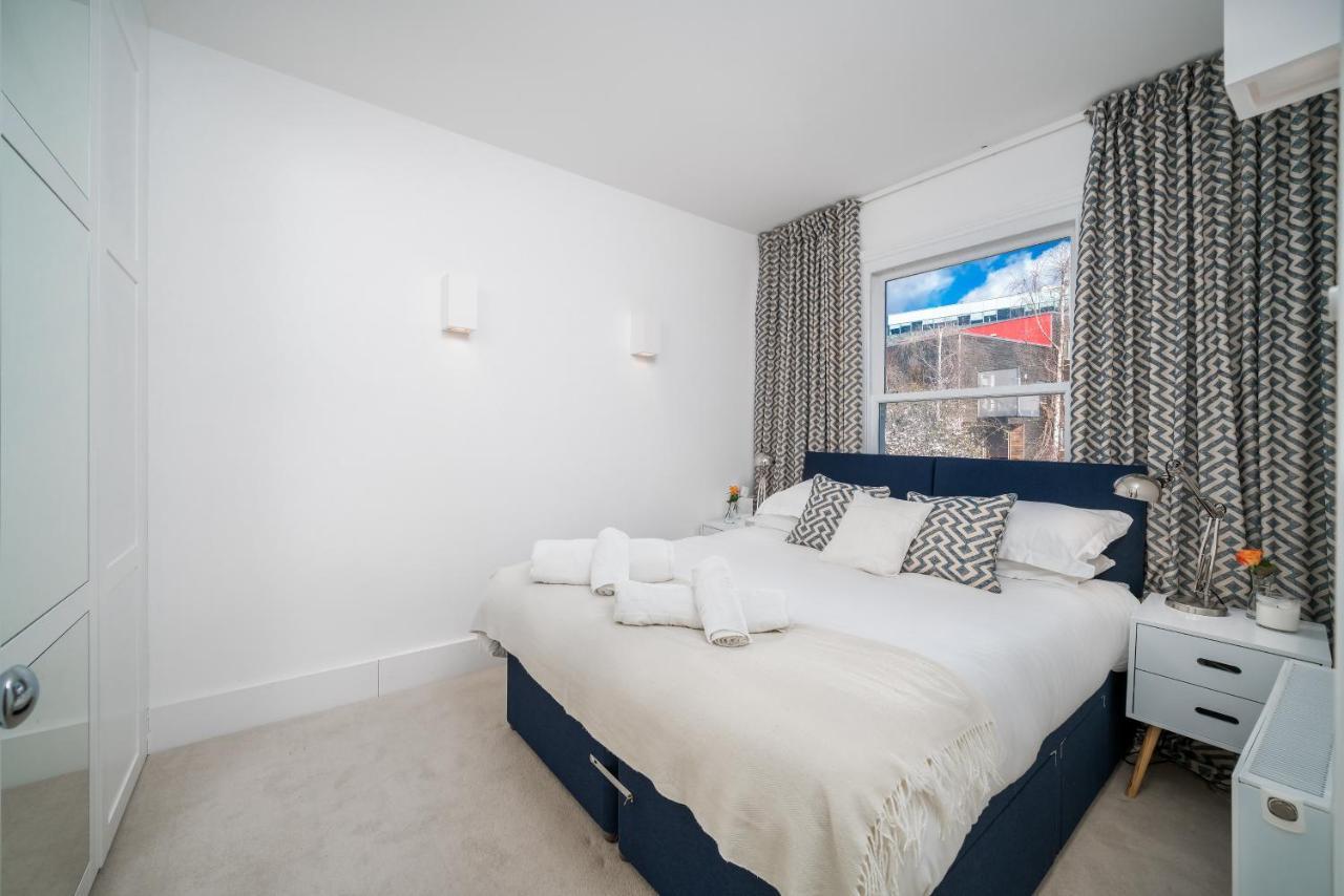 Captivating Apartment In Shepherds Bush London Eksteriør billede